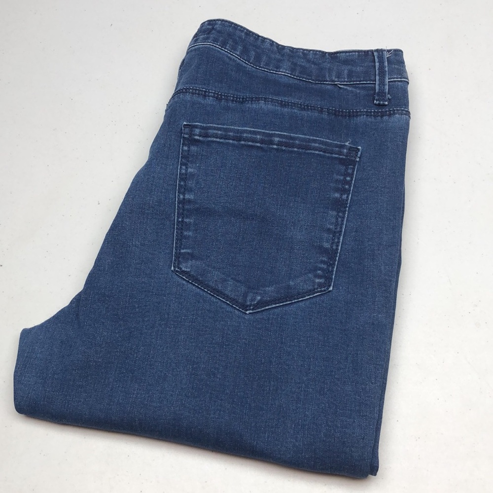 LIKE NEW FOREVER 21 HIGH-RISE SKINNY JEANS 31x31 ⭐️